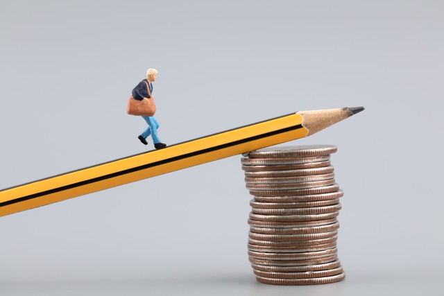 人啊一定要懂得珍惜,30岁之前应该存钱还是提升自己