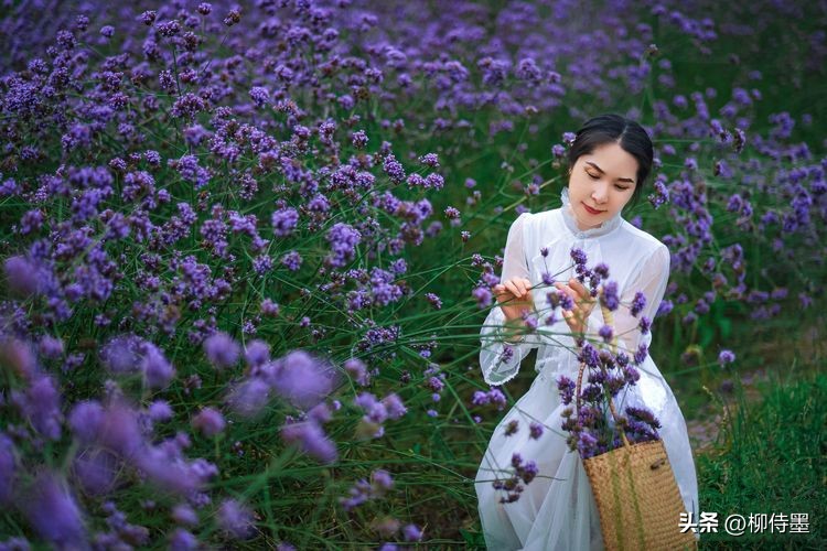 女士拍照的姿势和技巧,各种年龄段最爱的拍照姿势