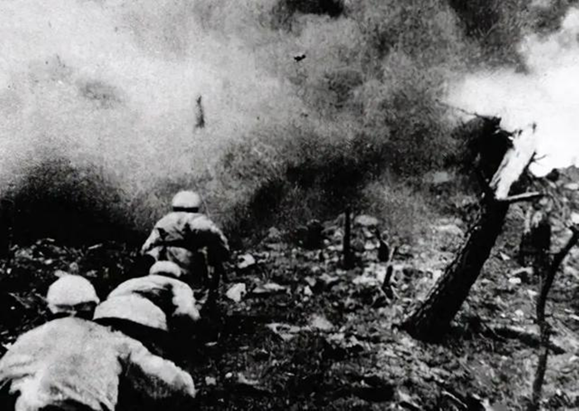 毛主席2次题词刘胡兰，为何拒绝给董存瑞题词？伟人：我写不合适