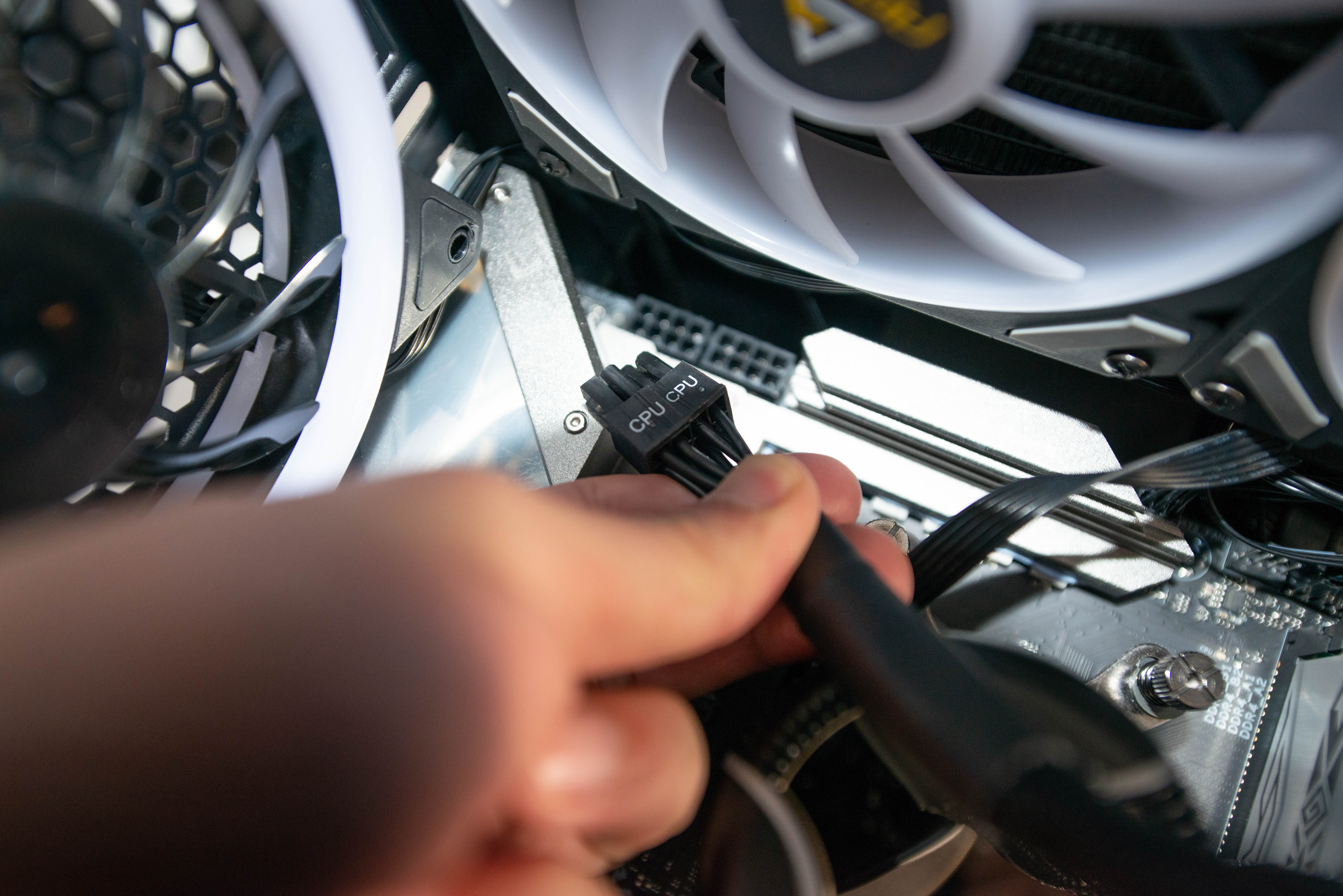 水冷显卡组装电脑教程,电脑组装rgb灯光