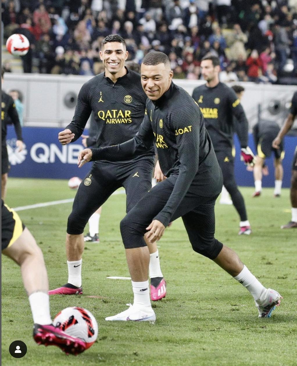 齐达内把足球艺术发挥得淋漓尽致,足球历史十大巨星齐达内