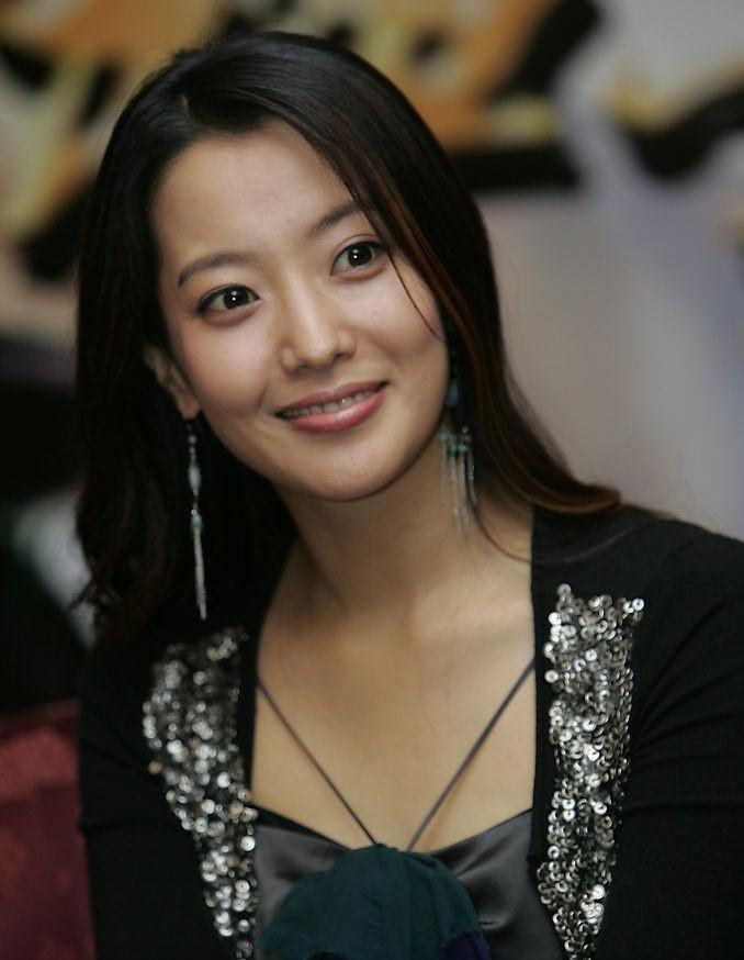 韩国女明星金喜善抖音,韩国女星金喜善