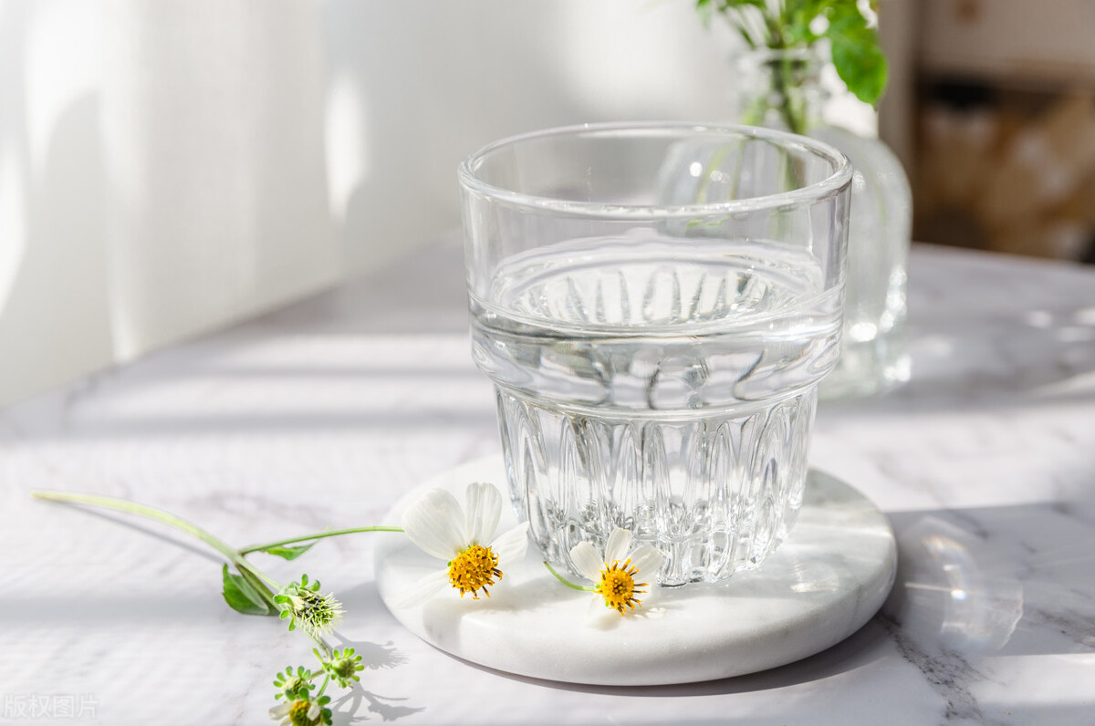 急性咽炎吃什么好得快,咽炎应该多吃什么