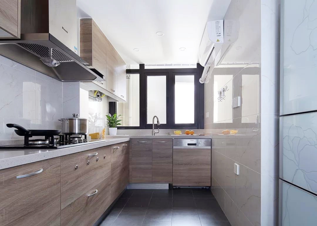 厨房太热能安装凉霸吗,厨房不能安装变频空调吗