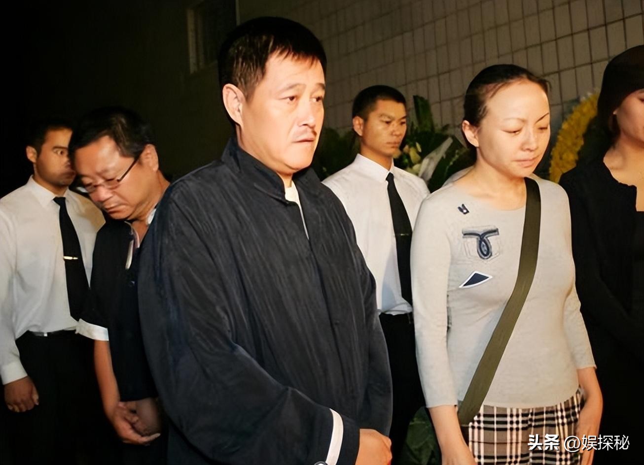 何庆魁的字画值钱吗,李甲忠和何庆魁谁的字画值钱