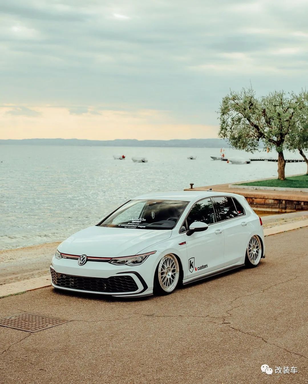 第八代高尔夫gti实车图片,高尔夫8代gti姿态