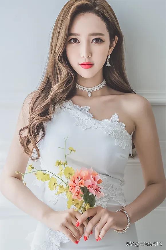 满满浪漫气息的婚纱,清新极简婚纱照