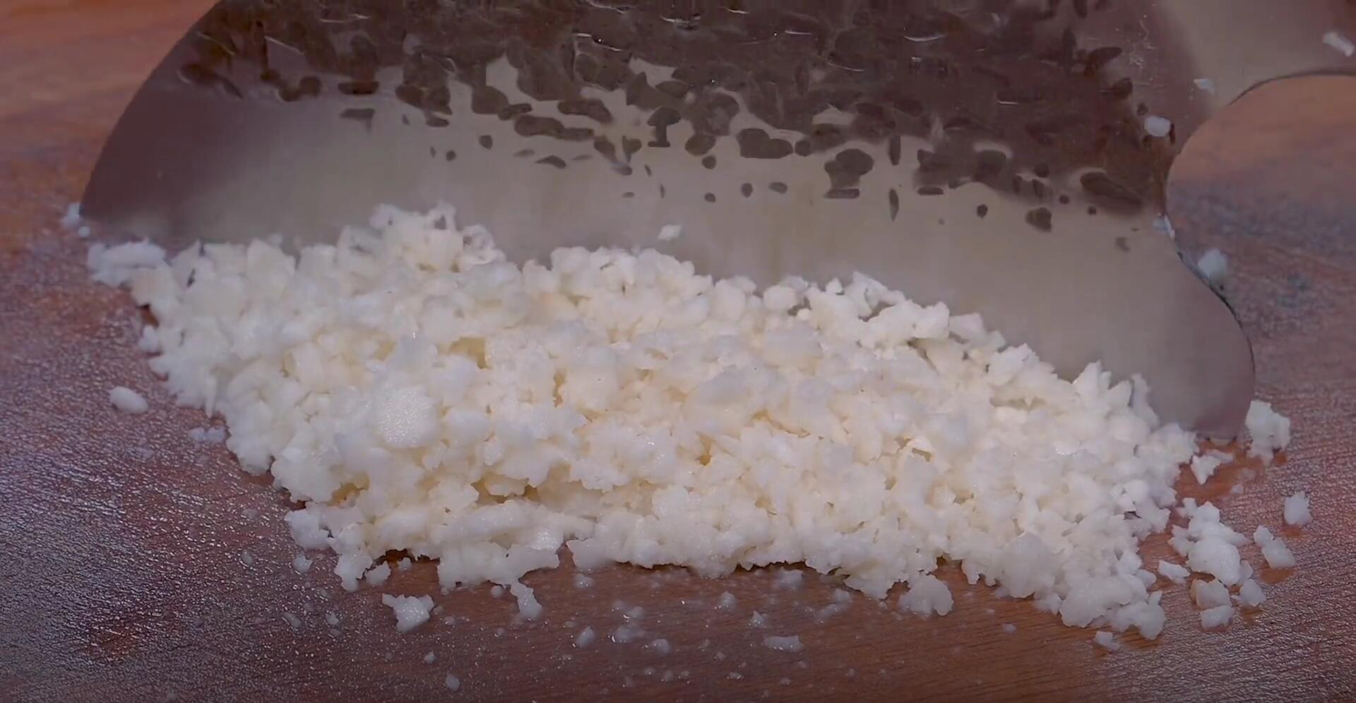 “安眠猛将”不是牛奶，每天坚持吃它，养心安神，人都显年轻了