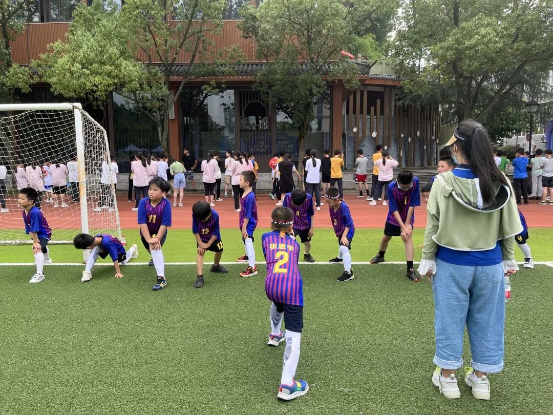 融爱故事丨绿茵场上吸睛的孤独症足球队