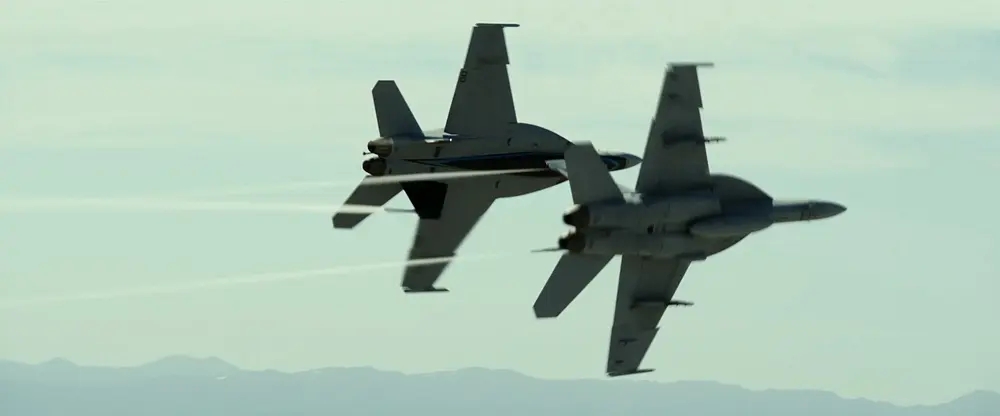 壮志凌云吐槽,壮志凌云2vs战狼2