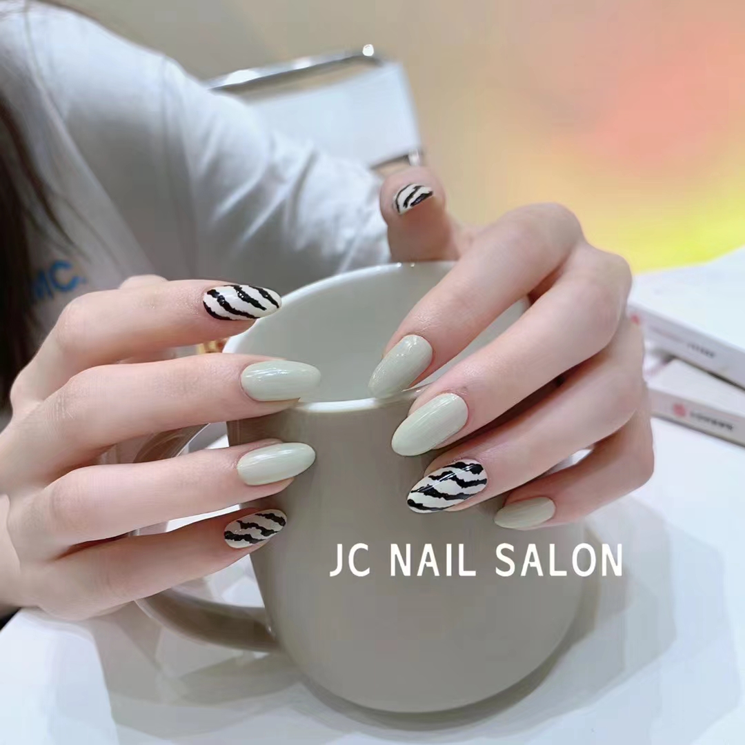 美甲店创业100字,美甲店创业记