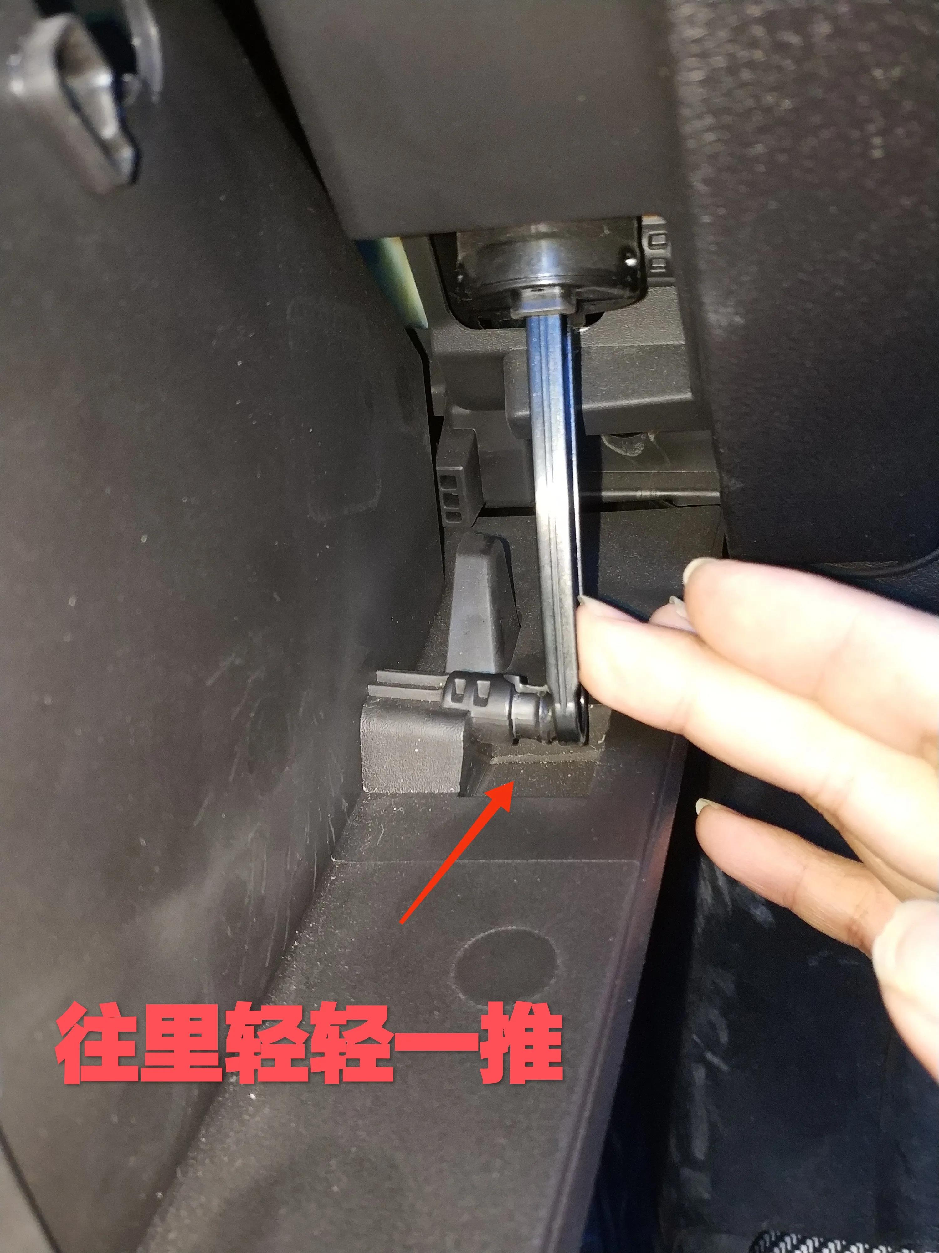 2021瑞虎七空调滤芯拆卸教程,奇瑞2018瑞虎3x空调滤芯怎么拆卸