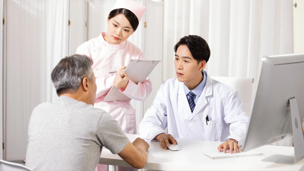 腰椎间盘突出做手术哪种方法更好,腰椎间盘突出医生都会建议做手术