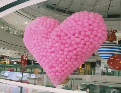 情人节浪漫鲜花布置房间,情人节鲜花布置场景创意超市