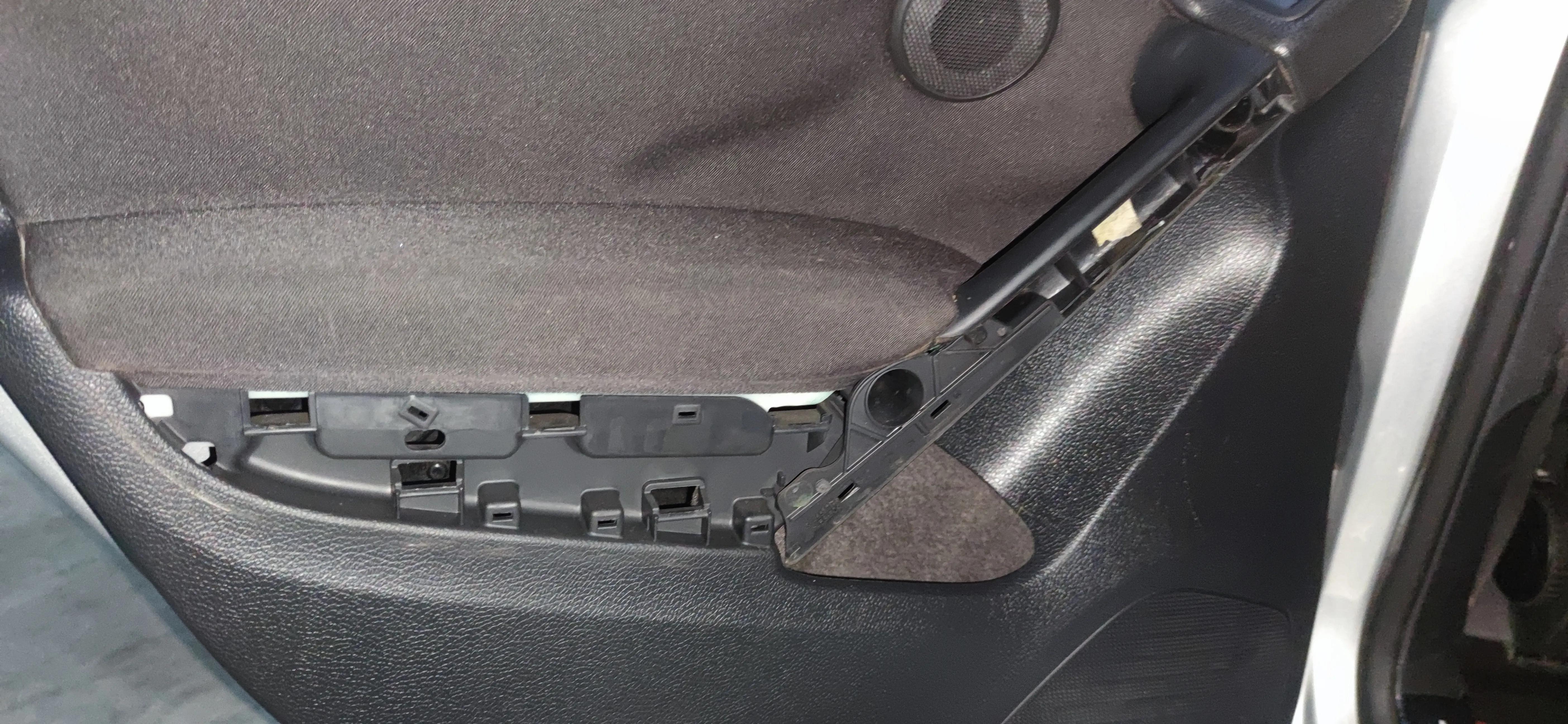 高尔夫6更换机盖拉手底座,高尔夫6更换方向盘气囊盖