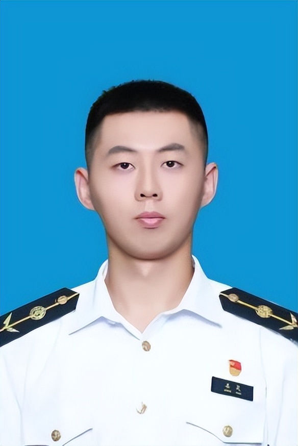 东北大学帅气辅导员照片,东北大学帅气辅导员