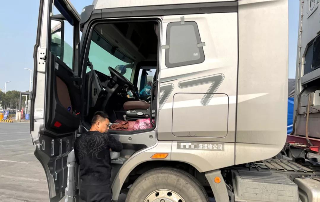 临近过年货运行业,货车物流高峰期