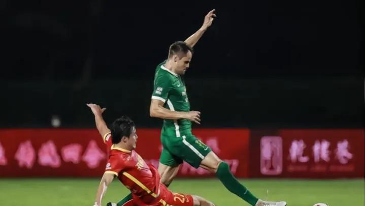 中超泰山击败河北队复盘,海港vs泰山费莱尼逃过红牌