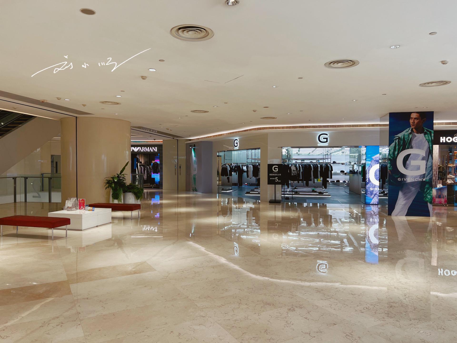 解放碑商场大牌,解放碑最平民的商场