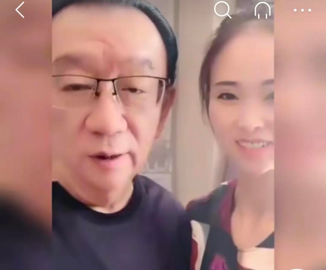 侯耀华和女粉丝握手,侯耀华师徒事件