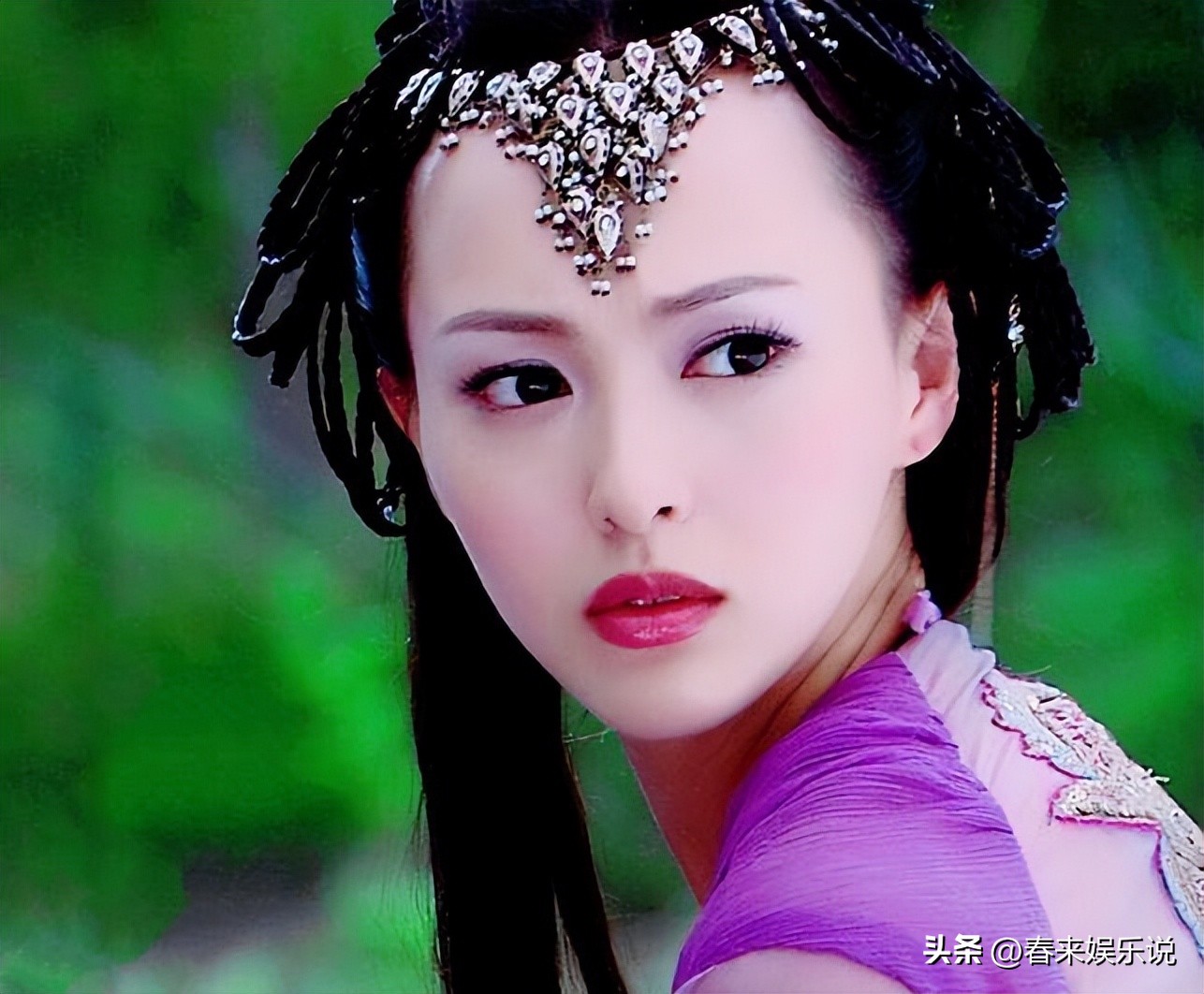 长得漂亮但不敢露额头的女星,额头宽的女演员