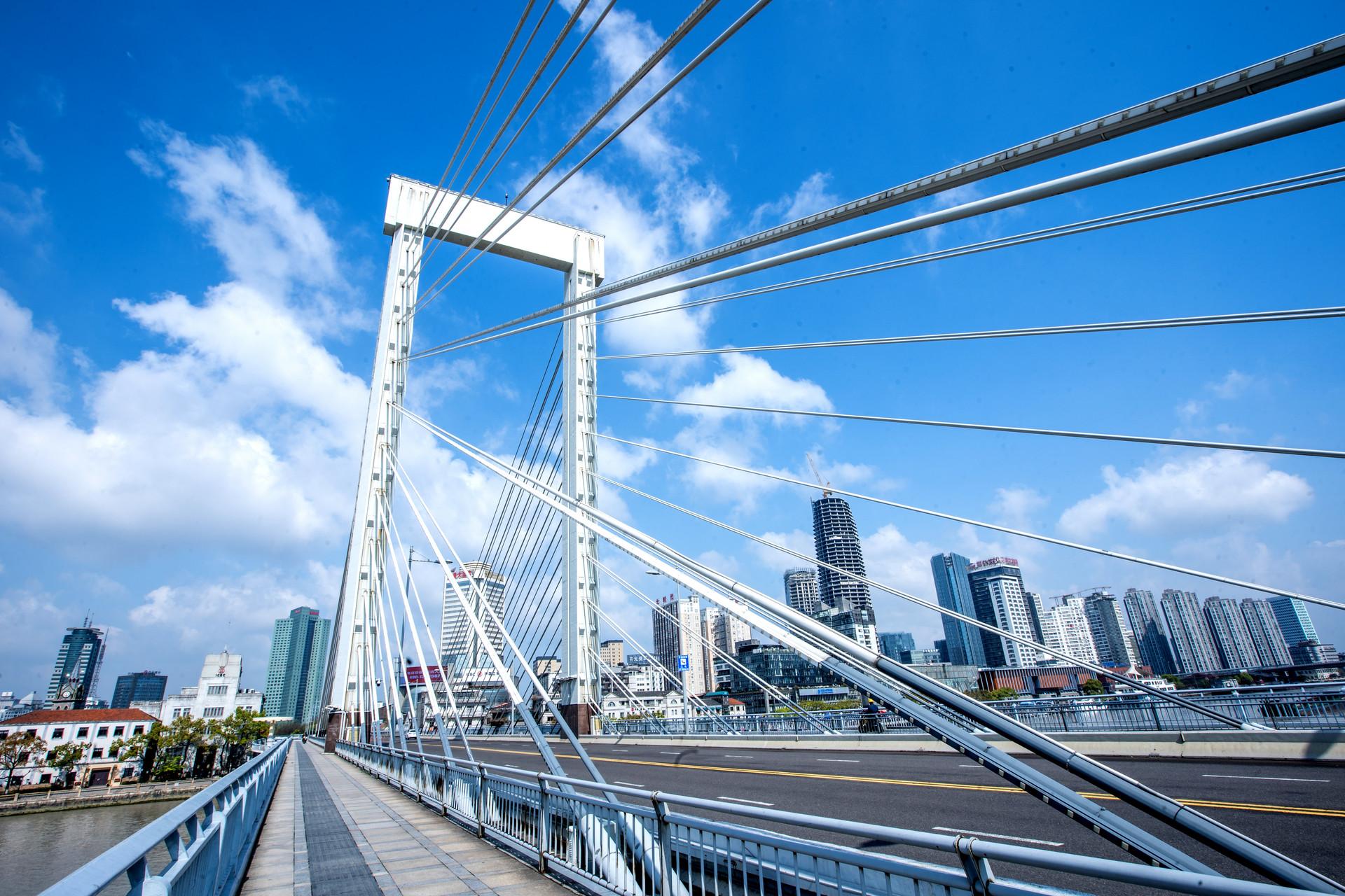 投资460亿元大学更名，新校名寓意深远，为何却遭受反对？