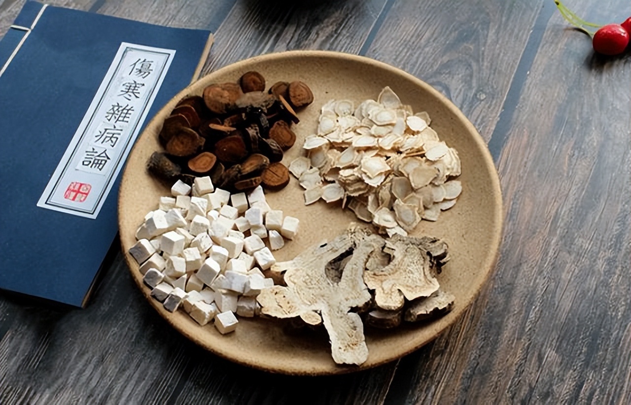 银屑病中医辨证论治根源,中药外用治银屑病研究进展