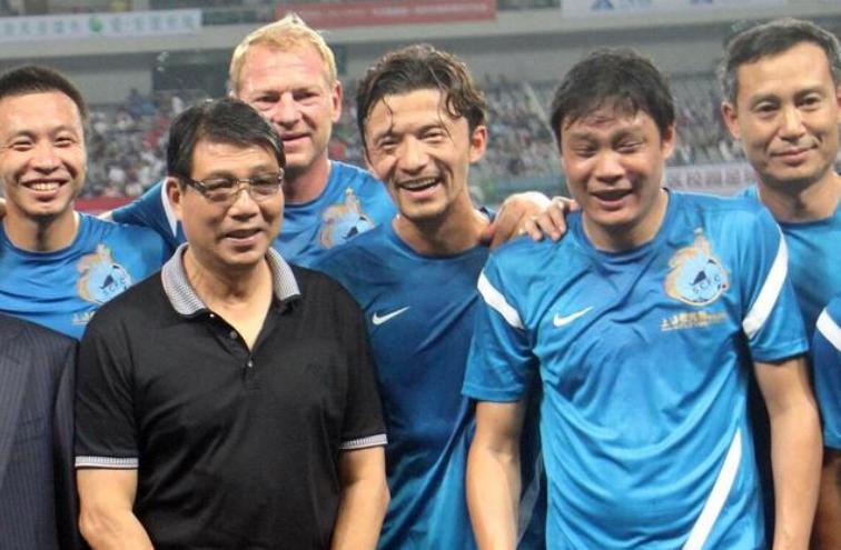 足坛真男人！“压着打”成中超一股清流,酒后失言再度证明自己！