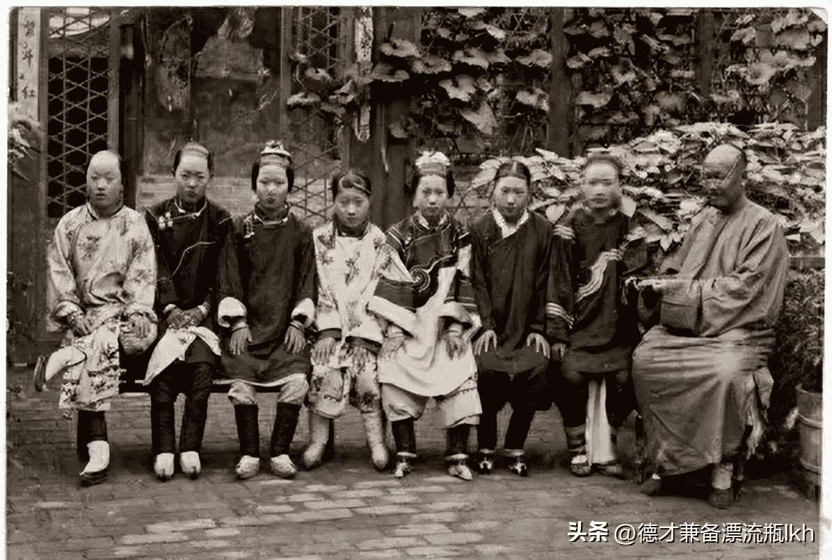 日军日记：*安妇慰**不服从管教，我很愤怒，用*刀刺**插入她的*体下**