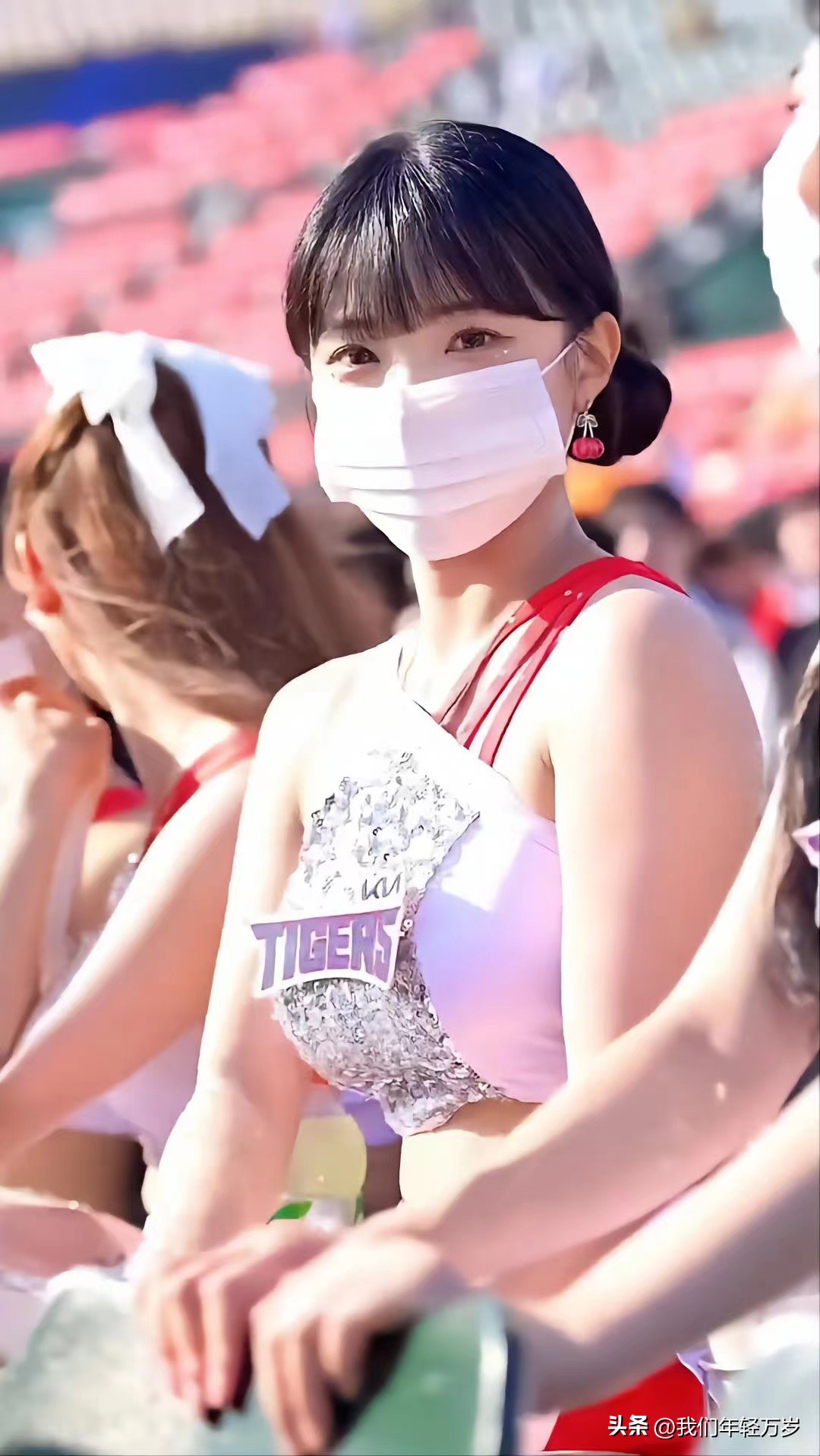 韩国啦啦队队长李多惠球场热舞,卡塔尔世界杯韩国啦啦队李多惠