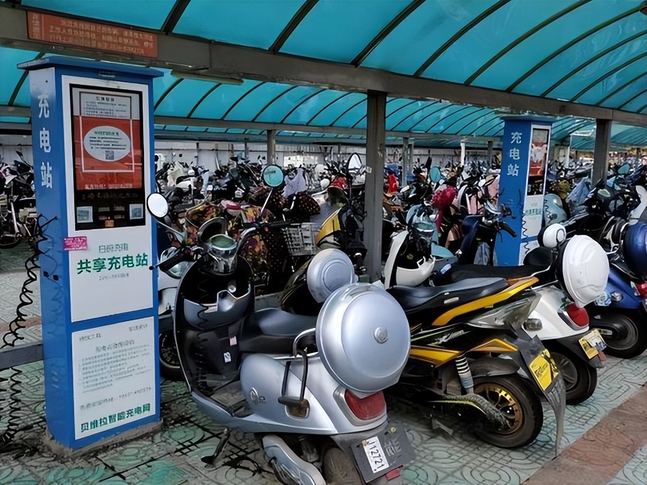 电动车充电注意事项避免引起火灾,电动车充电着火还能充电吗