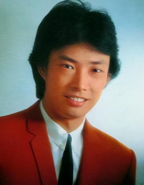 *星艳**出家当尼姑，称看小电影不如自己演，犀利点评林志玲是小黑枣