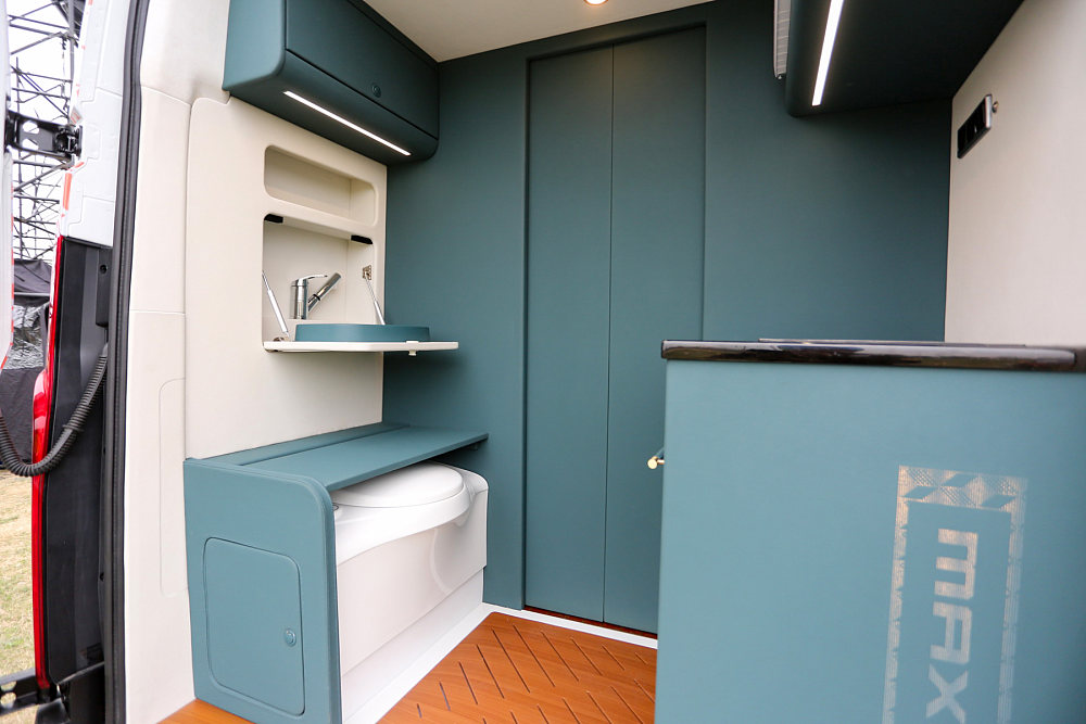 上汽大通房车新款房车,2.5米高上汽大通纯电科技智能房车