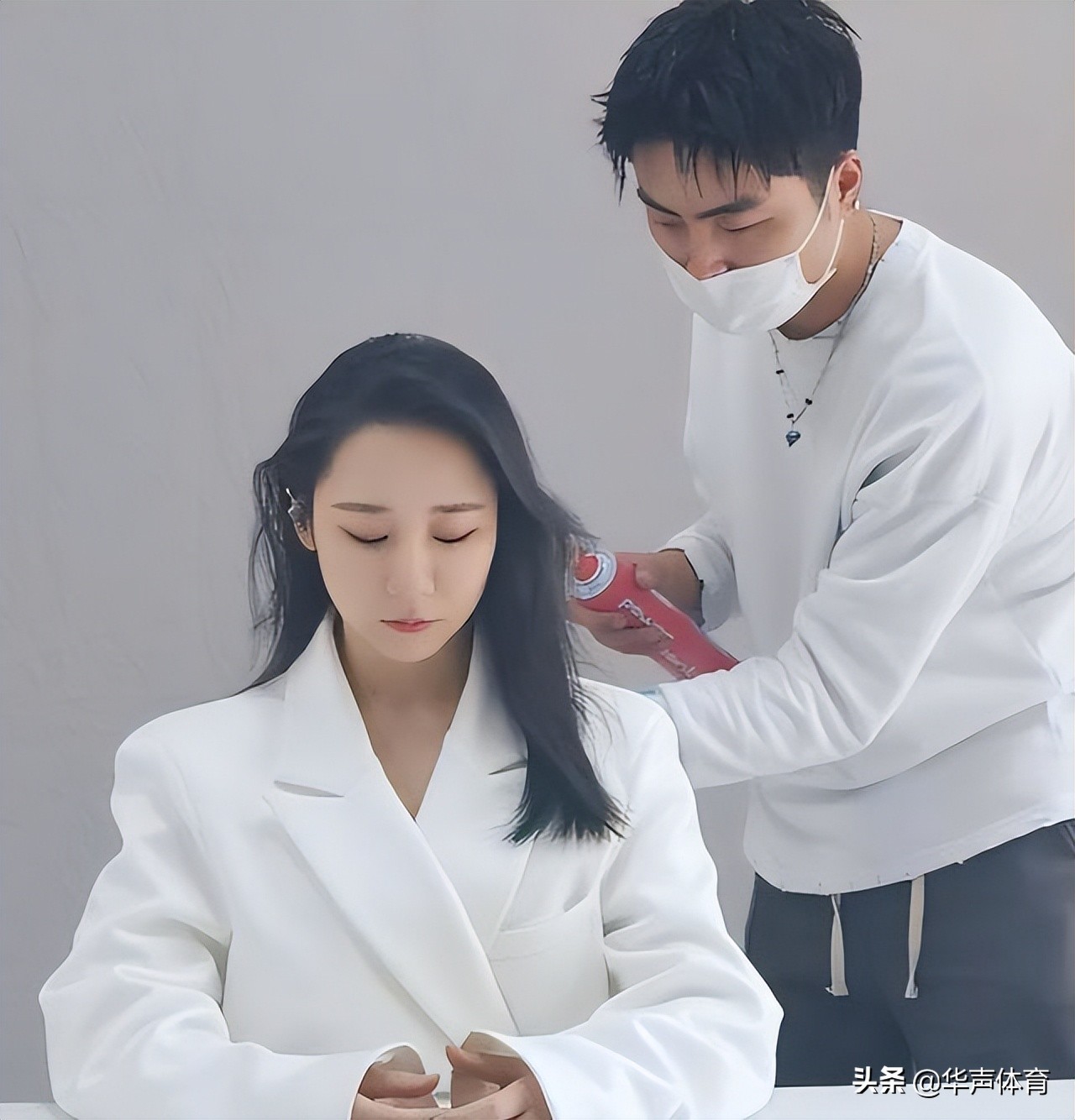 中国运动员夺冠领金牌,中国奥运健儿斩获金牌