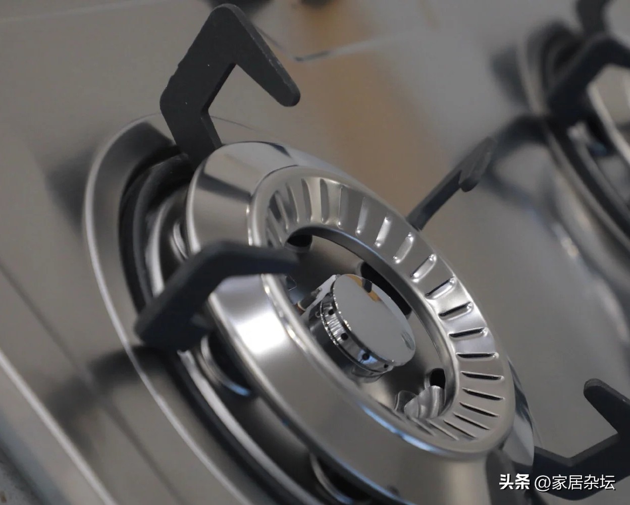 煤气灶和天然气灶为什么差价大,燃气灶600和3000的有什么区别