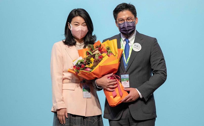 郭晶晶下嫁霍家后为何如此低调,下嫁霍启刚的郭晶晶曝光家庭地位