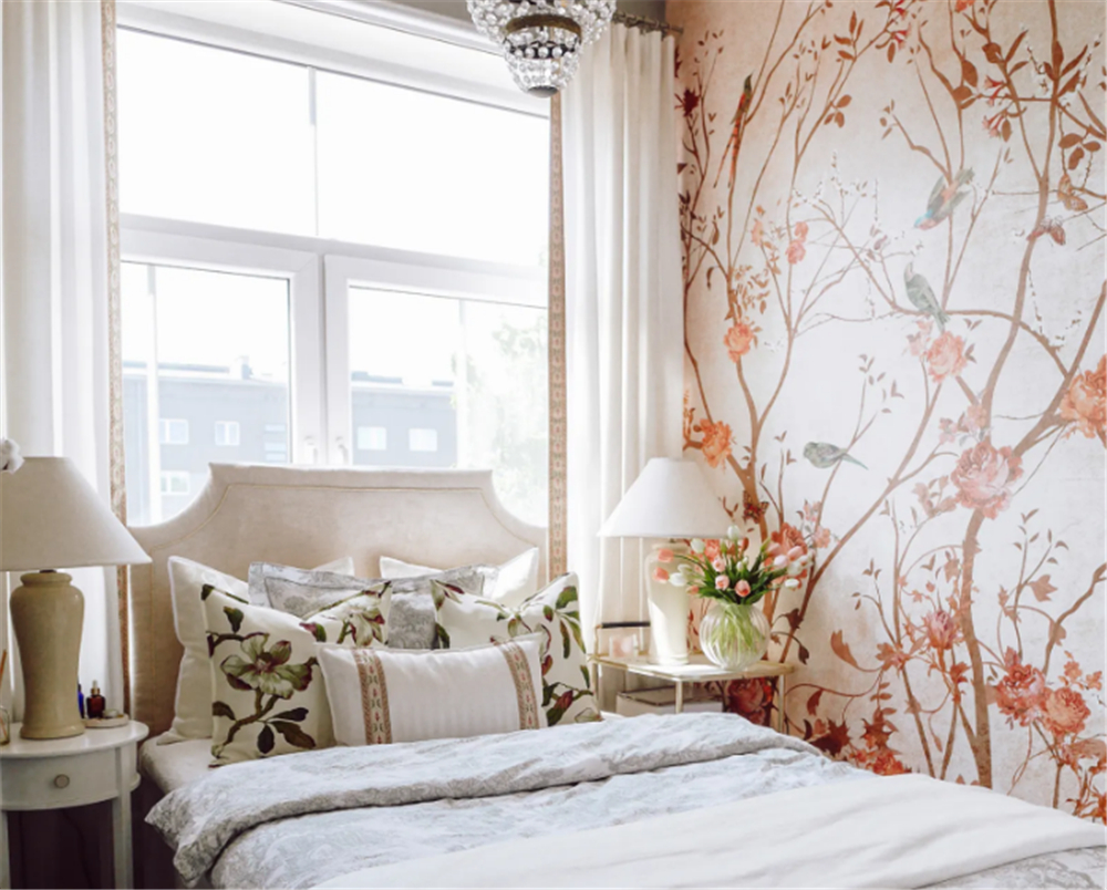 31岁“大姑娘”买下23㎡蜗居，小家切两半做客厅卧室：也太舒服了