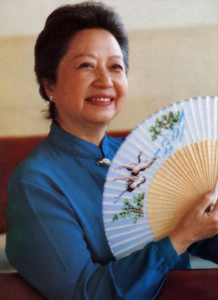 八位健在的老演员,18位已故的老演员有哪些