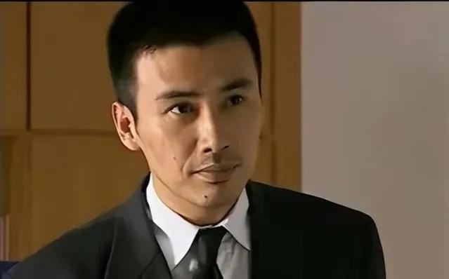 长得帅却总演反派的4位男星,演技被高估的四大男演员