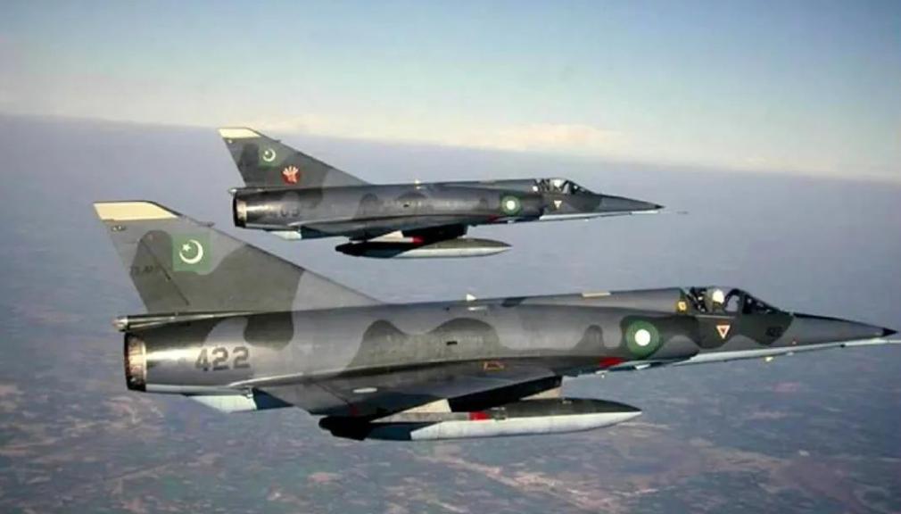 明明互为死敌，印巴却做出相同选择，巴铁买歼10或并非用于空战？