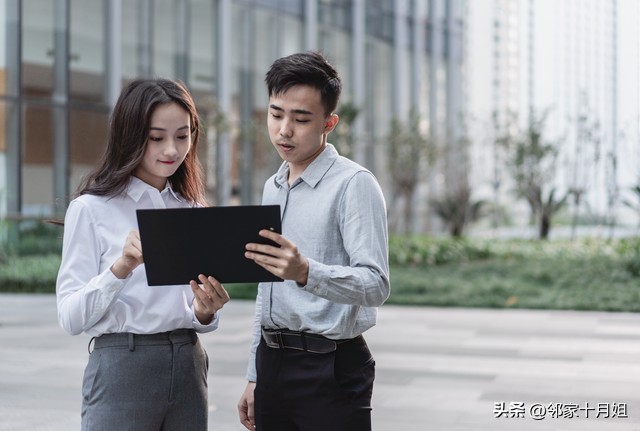 领导借了我200块钱不还如何开口,领导向我借5000块钱怎么办