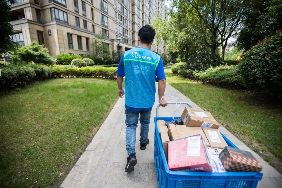 *局破**“送货上门”菜鸟要飞起来