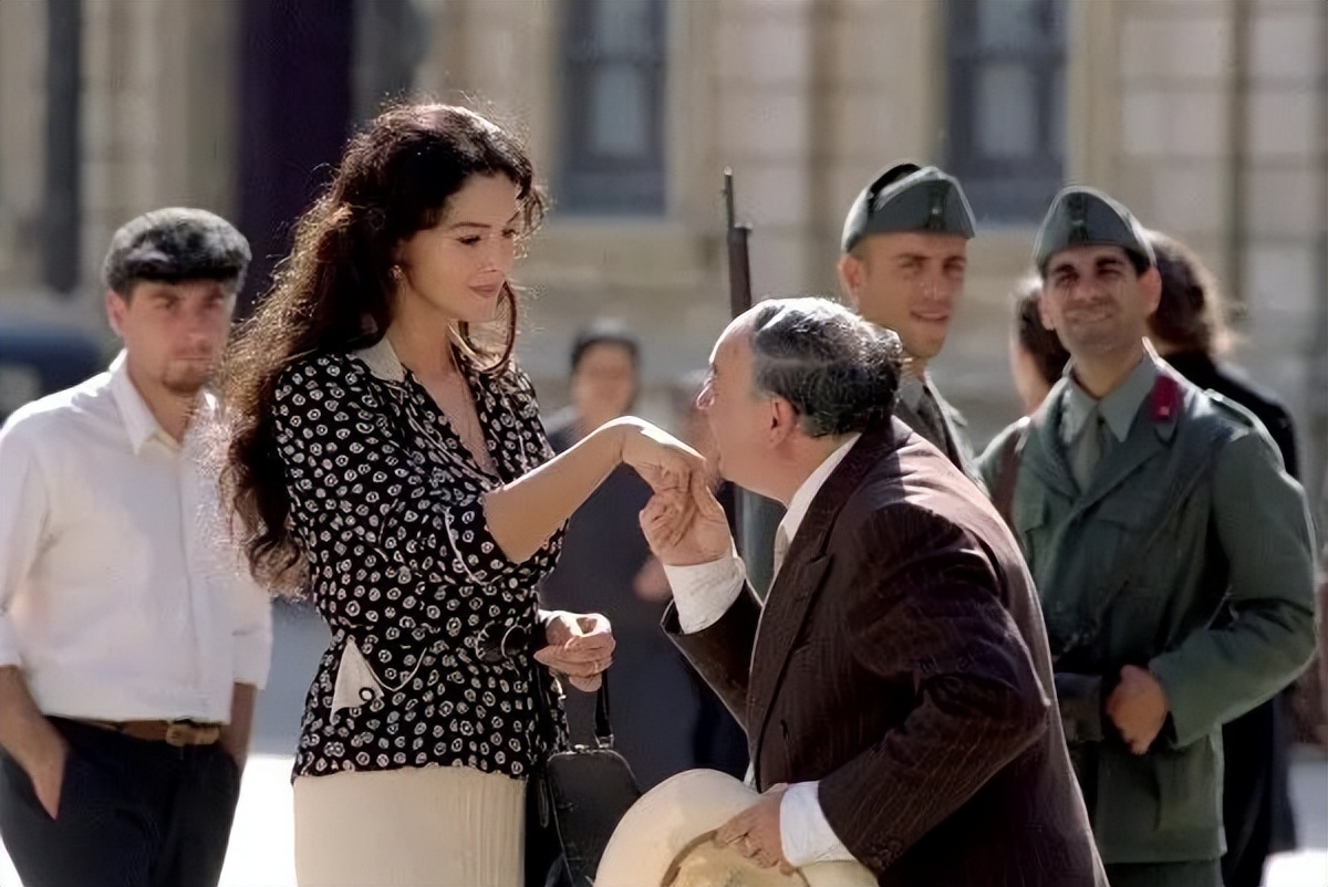 不拍色情片的性感*物尤**，是多少直男的启蒙老师啊