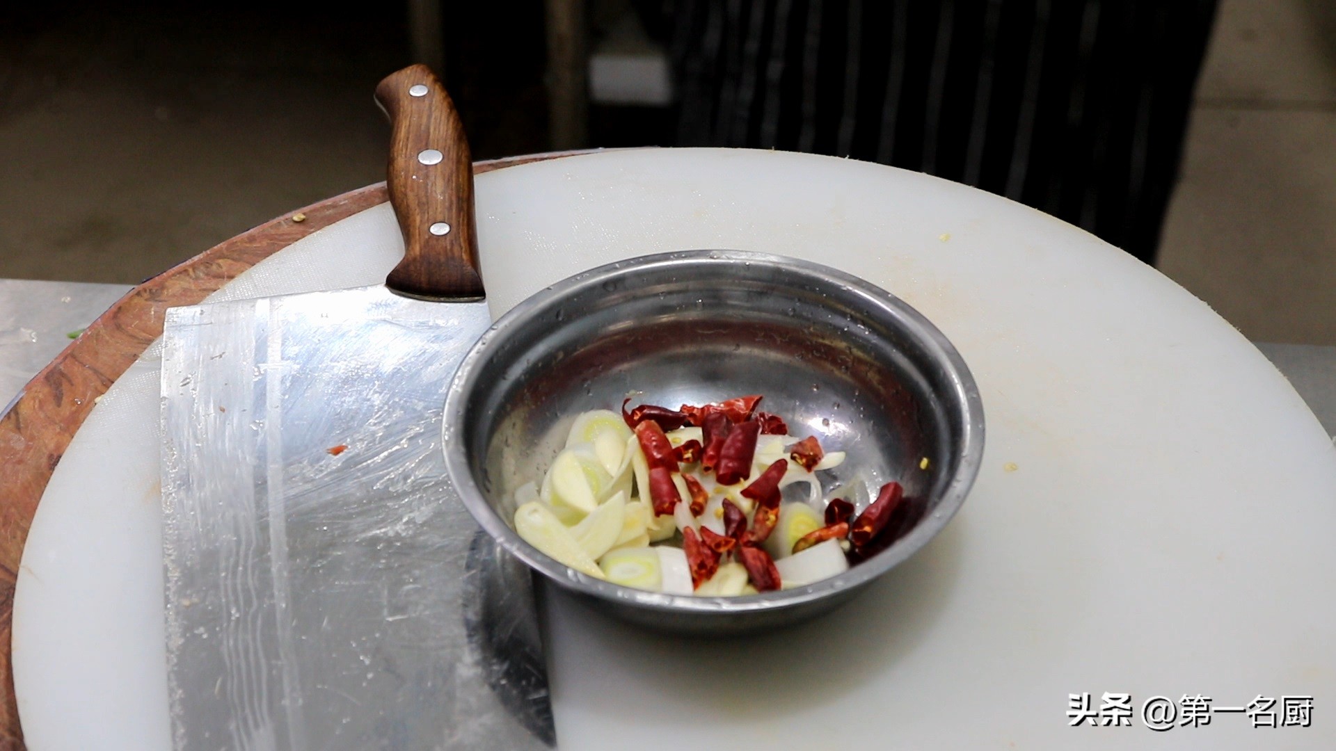 夏天肝火旺吃什么菜最好,湿热肝火旺吃什么菜