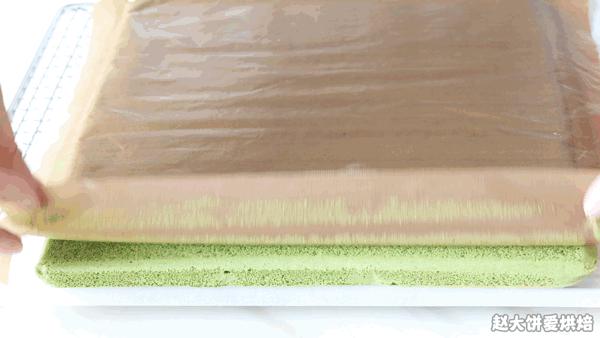 奶油巧克力蛋糕颜值与美味并存,diy颜值高简单不用烤箱小蛋糕