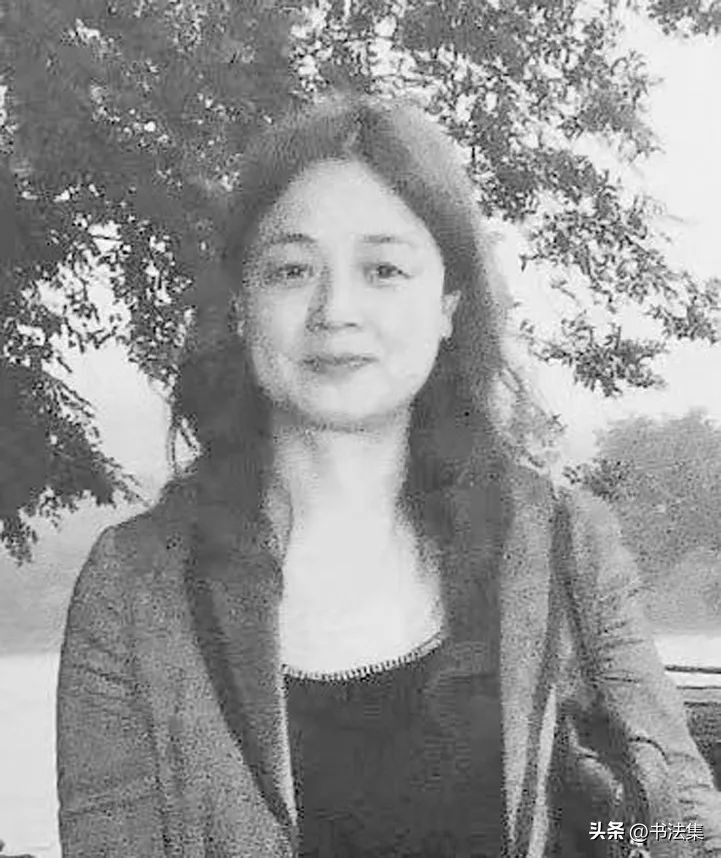 百卉争春——中国书协第八届女书家委员会委员作品选刊