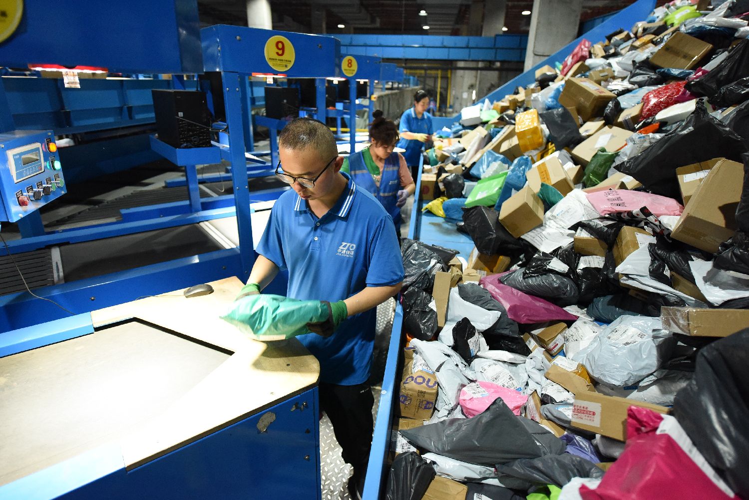 618消费者理性,618一片混战中消费者能得到啥