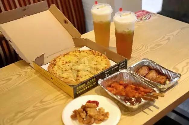 开一家尊宝披萨赚不赚钱