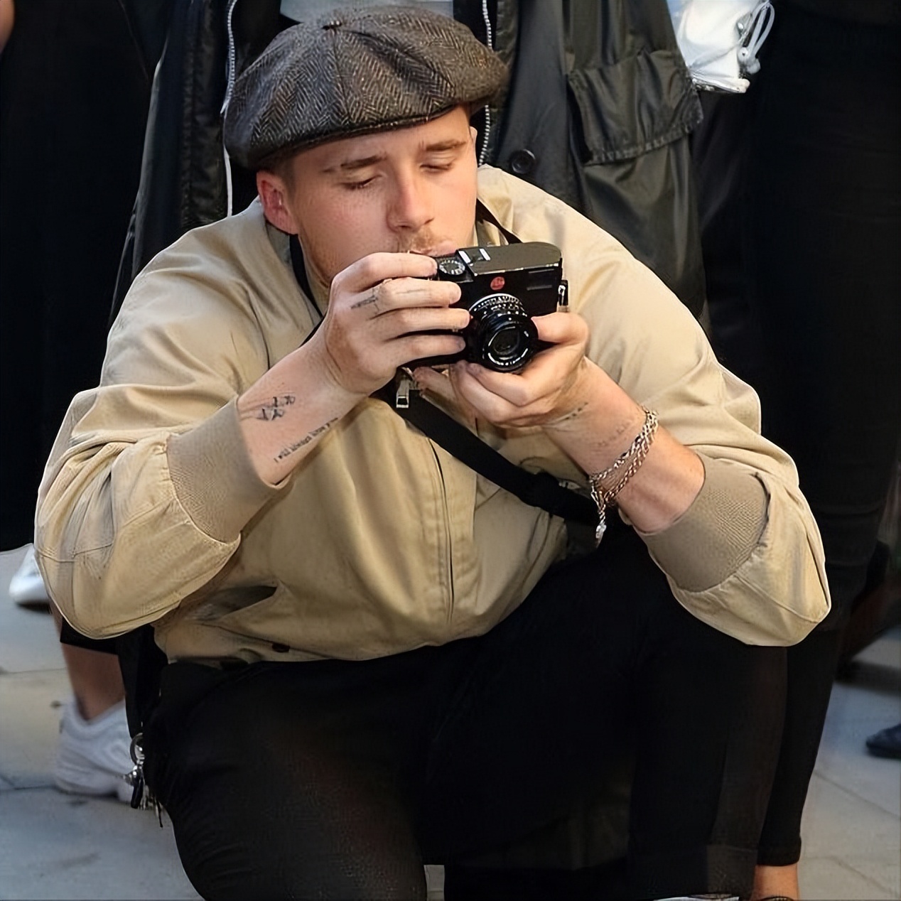 贝克汉姆布鲁克林17岁,贝克汉姆贝小七今年多大了