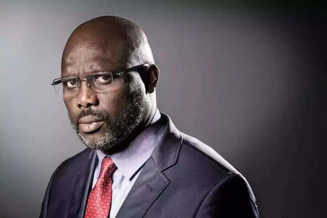 从世界足球先生到非洲总统：他放弃欧洲生活回来救国，建免费教育